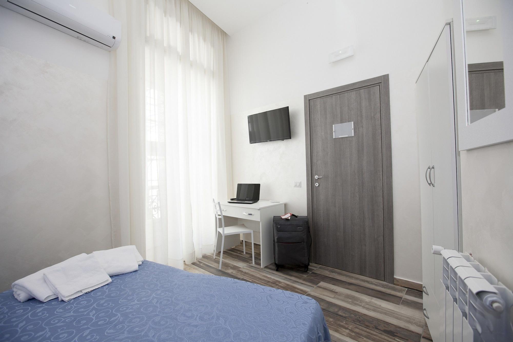 Bed and Breakfast Napoli Garibaldi Square Exterior foto